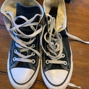 Women’s size 6 converse high top